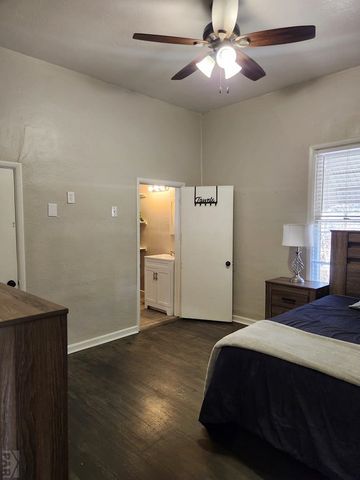 811 W 17th St, Pueblo, CO 81003