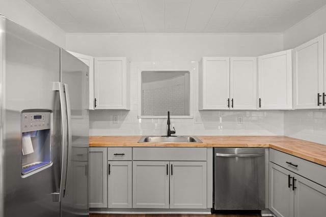 412 SE Ewing Street, Grimes, IA 50111