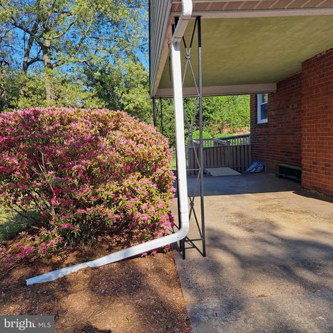 6213 86TH AVE, New Carrollton, MD 20784