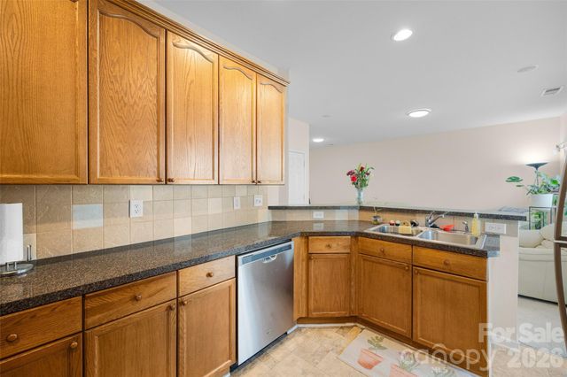 330 Bridal Veil Drive, Charlotte, NC 28217