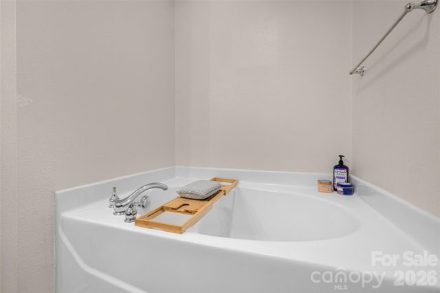 330 Bridal Veil Drive, Charlotte, NC 28217