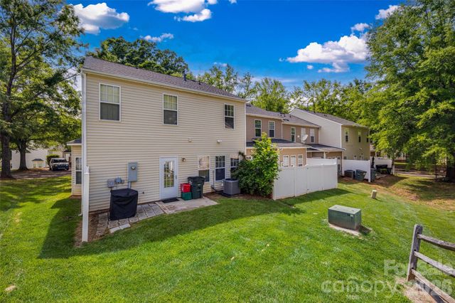 330 Bridal Veil Drive, Charlotte, NC 28217