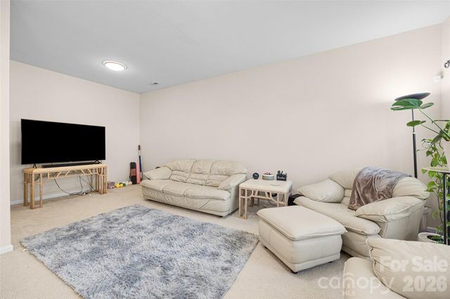 330 Bridal Veil Drive, Charlotte, NC 28217
