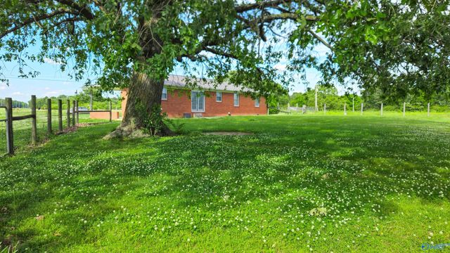 24380 Wooley Springs Road, Athens, AL 35613