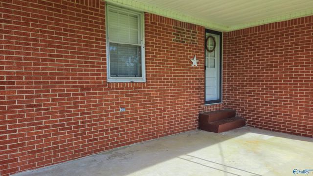 24380 Wooley Springs Road, Athens, AL 35613