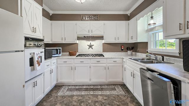 24380 Wooley Springs Road, Athens, AL 35613