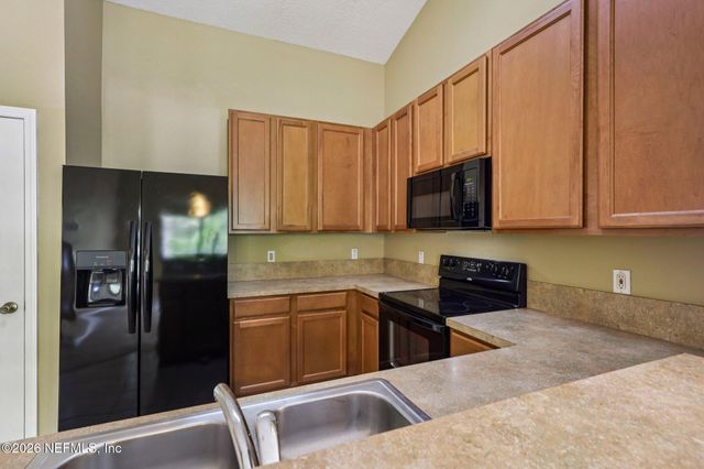 575 OAKLEAF PLANTATION Parkway 916, Orange Park, FL 32065