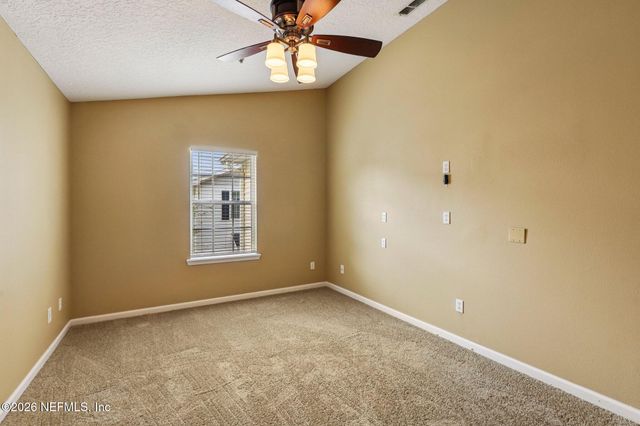 575 OAKLEAF PLANTATION Parkway 916, Orange Park, FL 32065