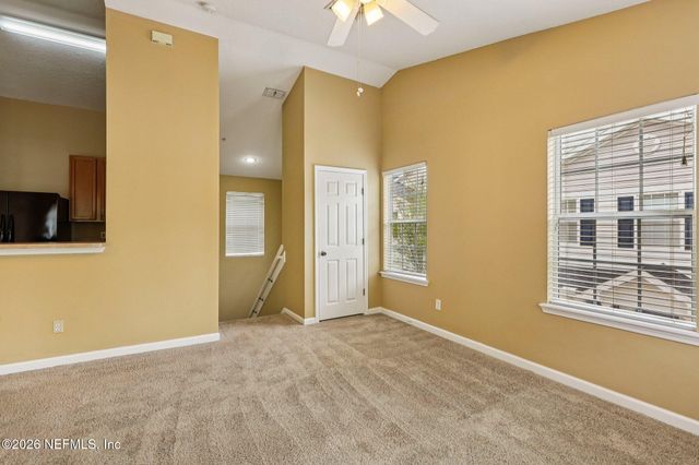 575 OAKLEAF PLANTATION Parkway 916, Orange Park, FL 32065