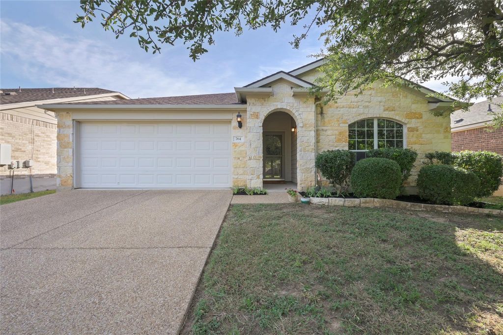 764 Kingfisher LN, Leander, TX 78641