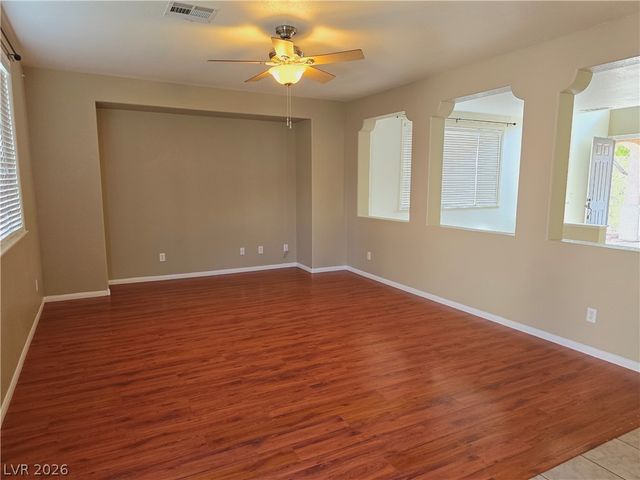 9862 Shadow Grove Avenue, Las Vegas, NV 89148