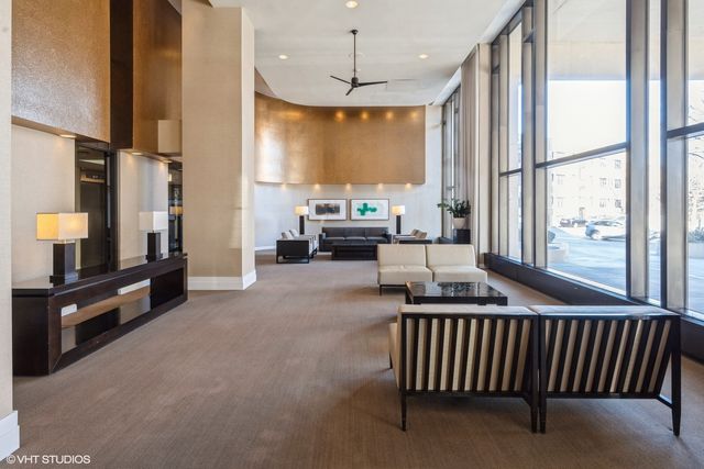 3930 N Pine Grove Avenue 604, Chicago, IL 60613