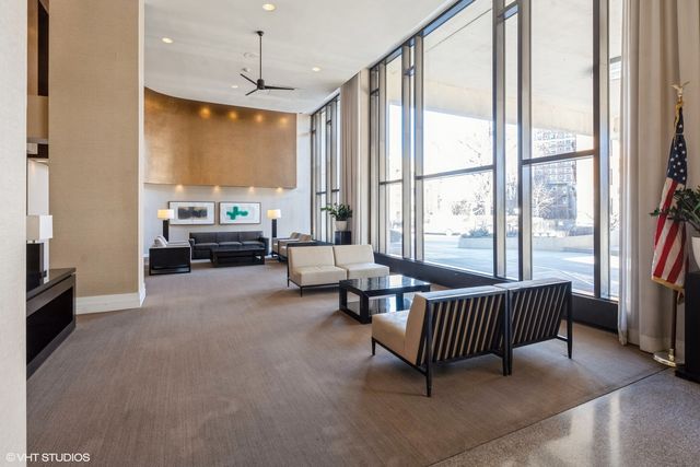 3930 N Pine Grove Avenue 604, Chicago, IL 60613