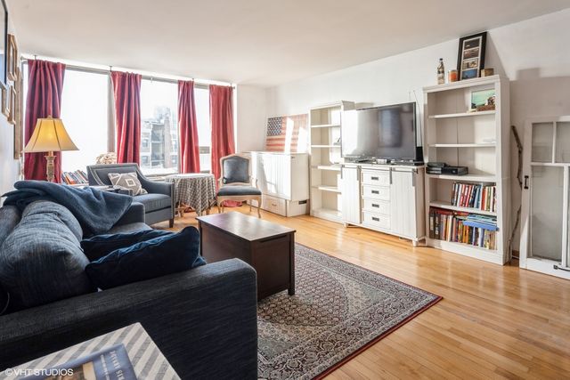 3930 N Pine Grove Avenue 604, Chicago, IL 60613