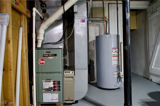 1595 Evergreen Avenue, Akron, OH 44301