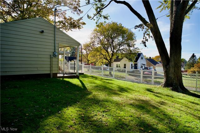 1595 Evergreen Avenue, Akron, OH 44301