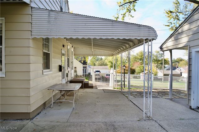 1595 Evergreen Avenue, Akron, OH 44301