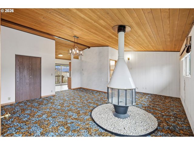 2778 20TH St, Springfield, OR 97477