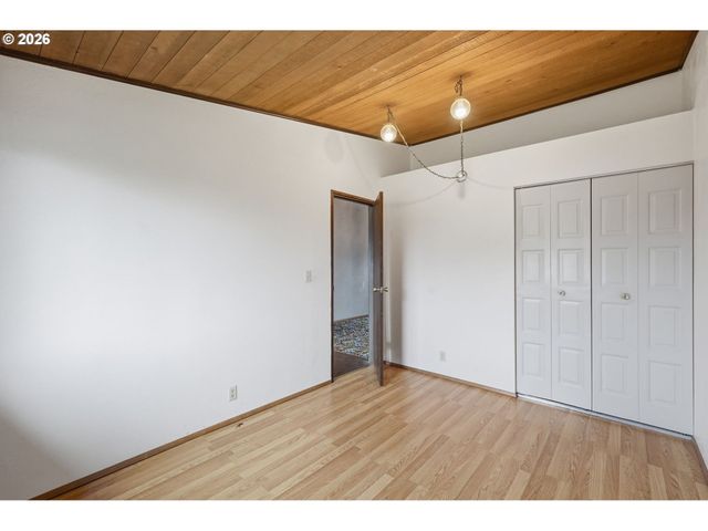 2778 20TH St, Springfield, OR 97477