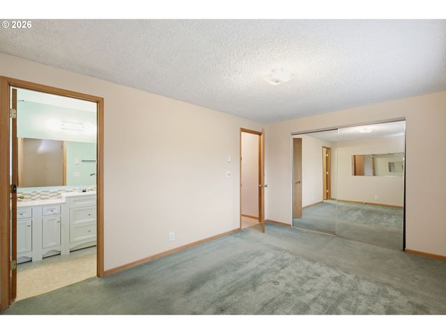 2778 20TH St, Springfield, OR 97477