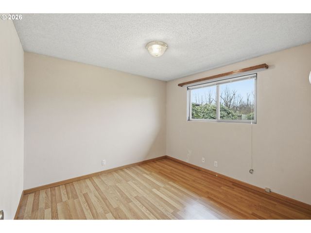 2778 20TH St, Springfield, OR 97477