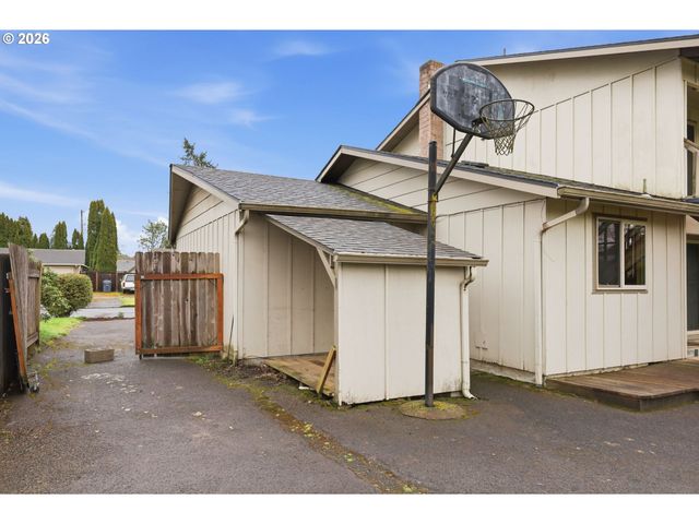 2778 20TH St, Springfield, OR 97477