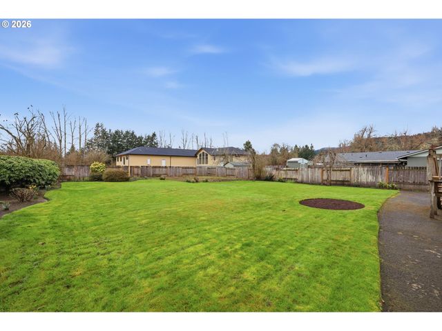 2778 20TH St, Springfield, OR 97477