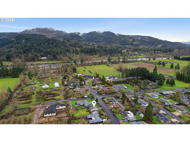 2778 20TH St, Springfield, OR 97477