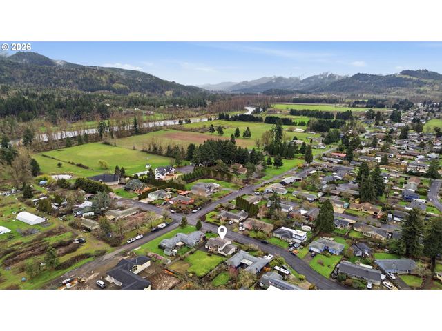 2778 20TH St, Springfield, OR 97477