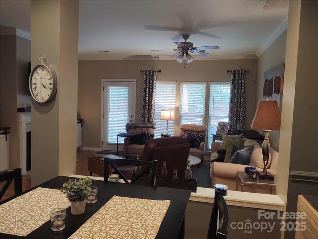 3043 Uxbridge Woods Court, Charlotte, NC 28205