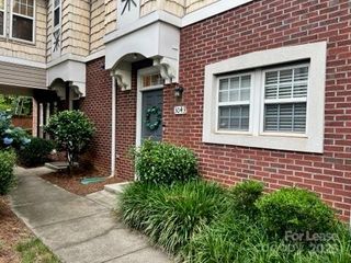 3043 Uxbridge Woods Court, Charlotte, NC 28205