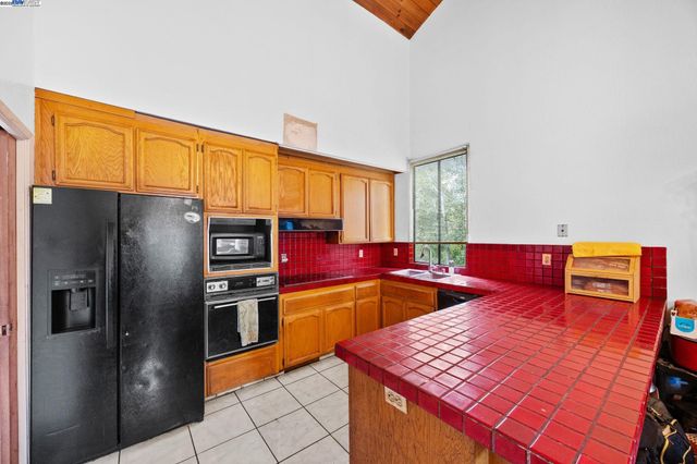 3660 Oak Knoll Blvd, Oakland, CA 94605