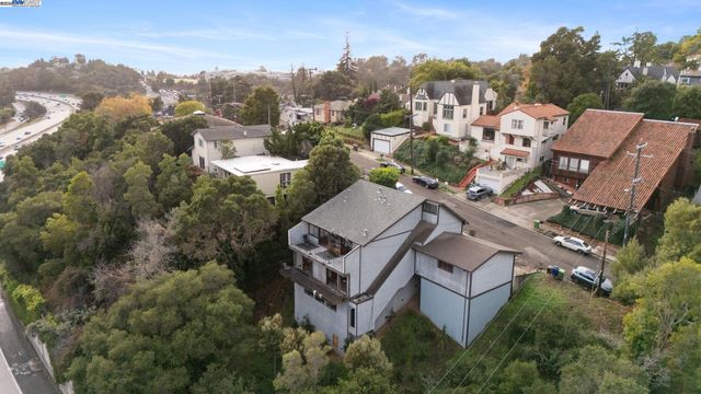 3660 Oak Knoll Blvd, Oakland, CA 94605