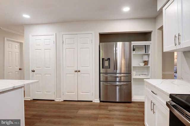 2692 GLENCROFT RD, Vienna, VA 22181