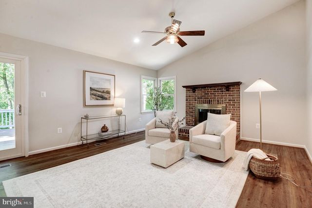 2692 GLENCROFT RD, Vienna, VA 22181