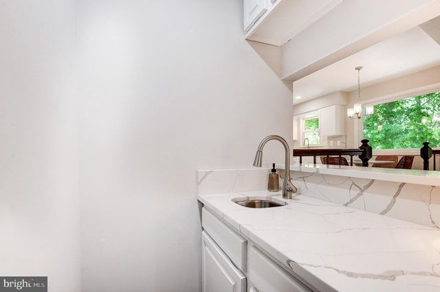 2692 GLENCROFT RD, Vienna, VA 22181