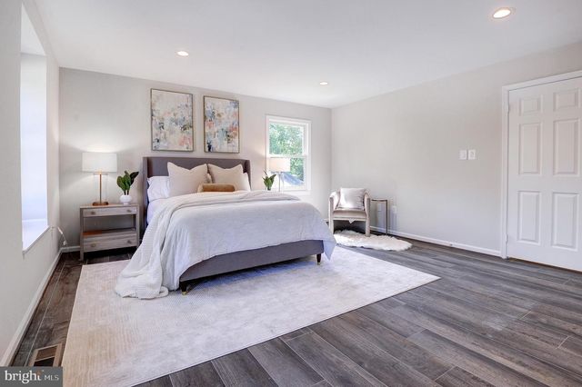 2692 GLENCROFT RD, Vienna, VA 22181