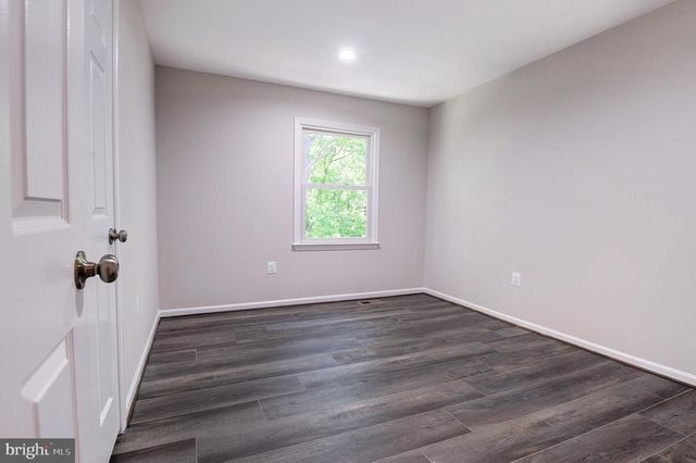 2692 GLENCROFT RD, Vienna, VA 22181