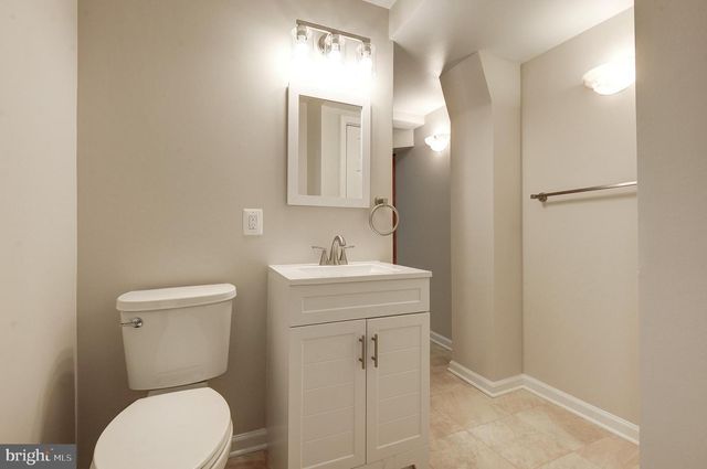 2692 GLENCROFT RD, Vienna, VA 22181