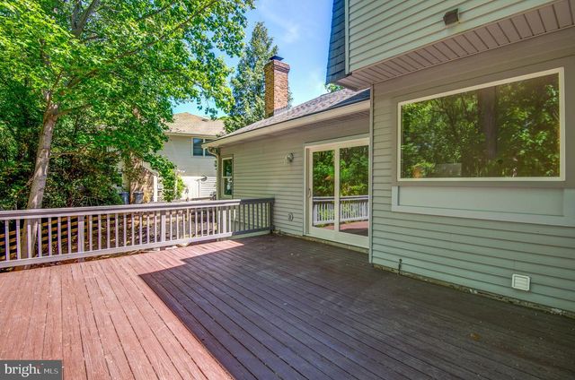 2692 GLENCROFT RD, Vienna, VA 22181