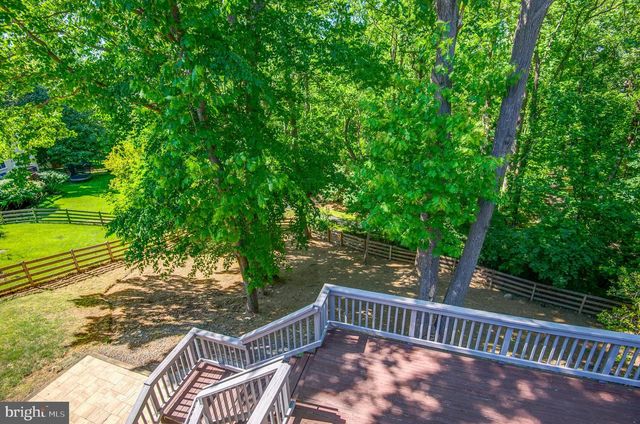 2692 GLENCROFT RD, Vienna, VA 22181