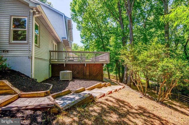 2692 GLENCROFT RD, Vienna, VA 22181
