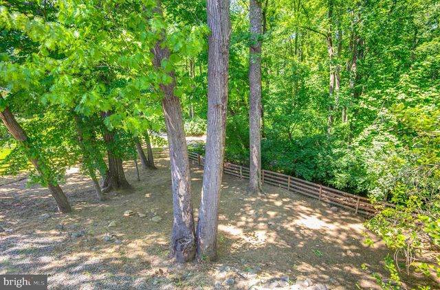 2692 GLENCROFT RD, Vienna, VA 22181