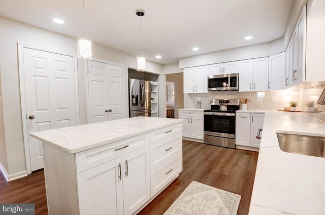 2692 GLENCROFT RD, Vienna, VA 22181