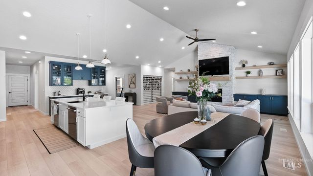 1697 S Vinnell, Boise, ID 83709