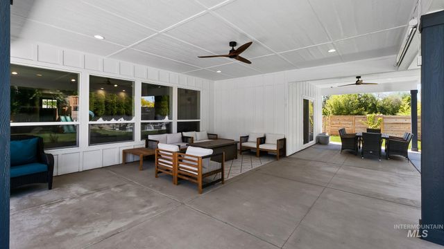 1697 S Vinnell, Boise, ID 83709