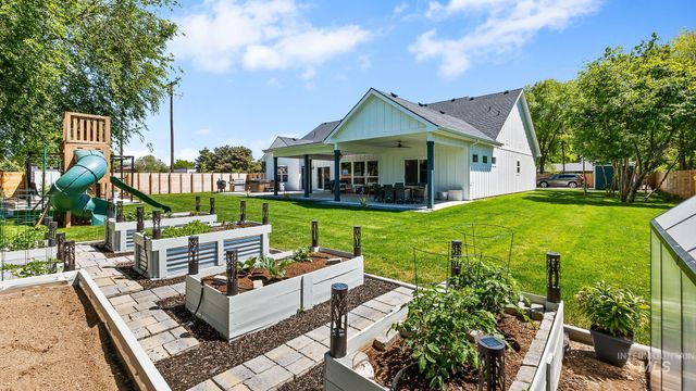 1697 S Vinnell, Boise, ID 83709