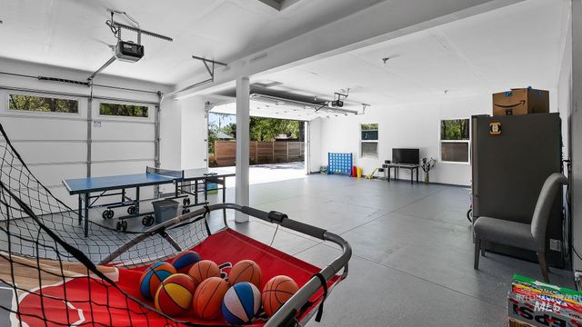 1697 S Vinnell, Boise, ID 83709