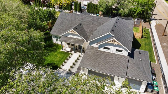 1697 S Vinnell, Boise, ID 83709