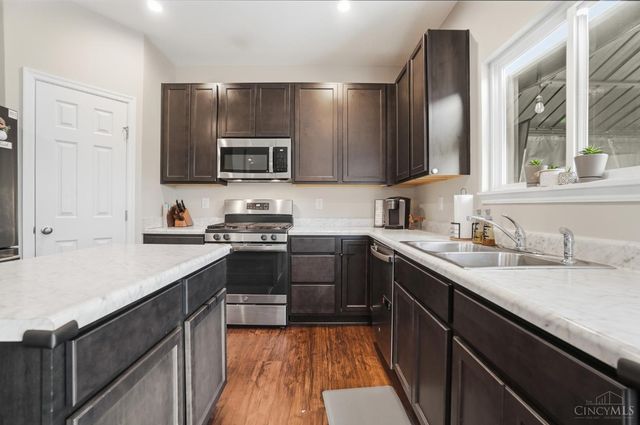 2714 Leonardo Way, Franklin Twp, OH 45005